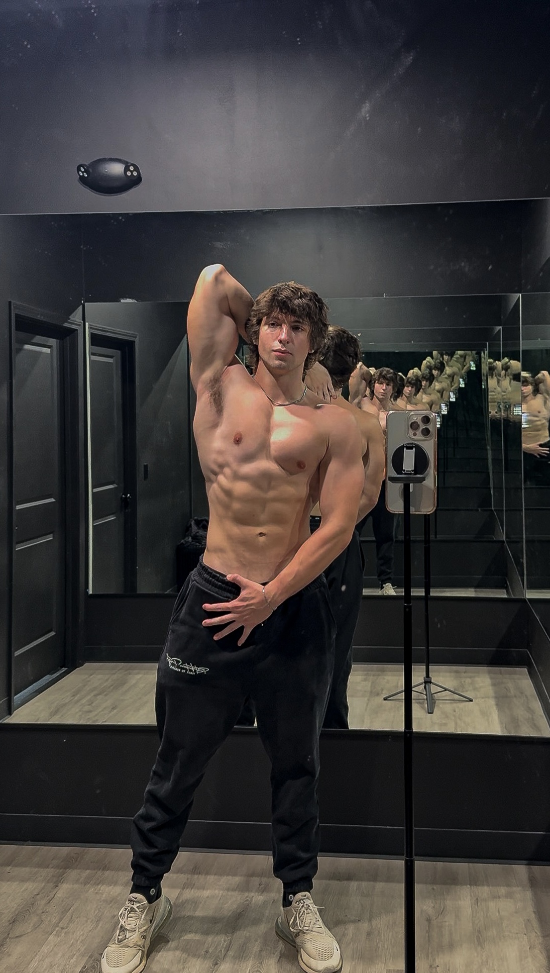 Preston Smith physique coaching hero image